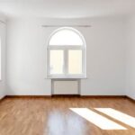 How to seamlessly blend colonial charm with tropical influences in your home decor