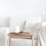 Step-by-step guide on how to beautifully decorate a coffee mug at home