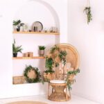 Stylish and versatile color pairings for black home decorating - What colors go well with black