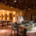 Winter home decor: Adorn with pinecones for a cozy touch