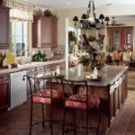 - Step-by-step guide on how to make decoration pieces at home with ease