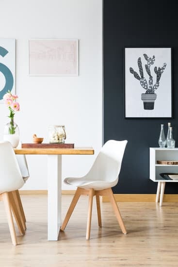 Step-by-step guide on how to advertise home decor effectively: marketing strategies, branding, and visual merchandising