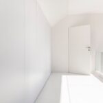 Why do women put decoration words home - Explore the reason why women adorn their homes with decorative words