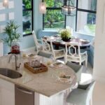 Home goods art decor: stylish and unique accents for your living space