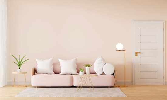 Cake Decorating at Home Zoe Clark 1 Masterpiece creations by Zoe Clark, expert in cake decorating at home