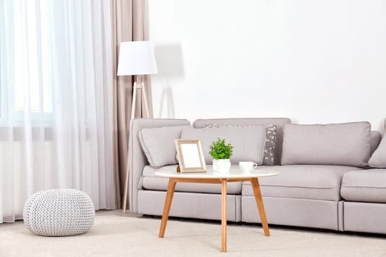 Home Decor Outlet on Summer 1 Summer sales at Home Decor Outlet - save on seasonal decor and furnishings