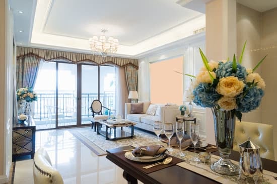 Shop stylish home decor frames online for your personal touch