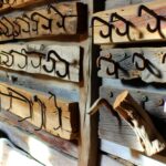 rustic-wall-hooks-you-can-make-yourself-0